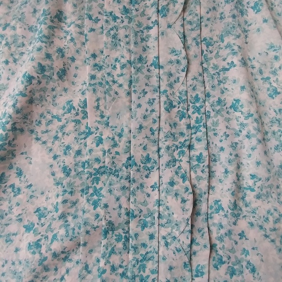 Lauren Conrad Floral Top - Picture 2 of 5